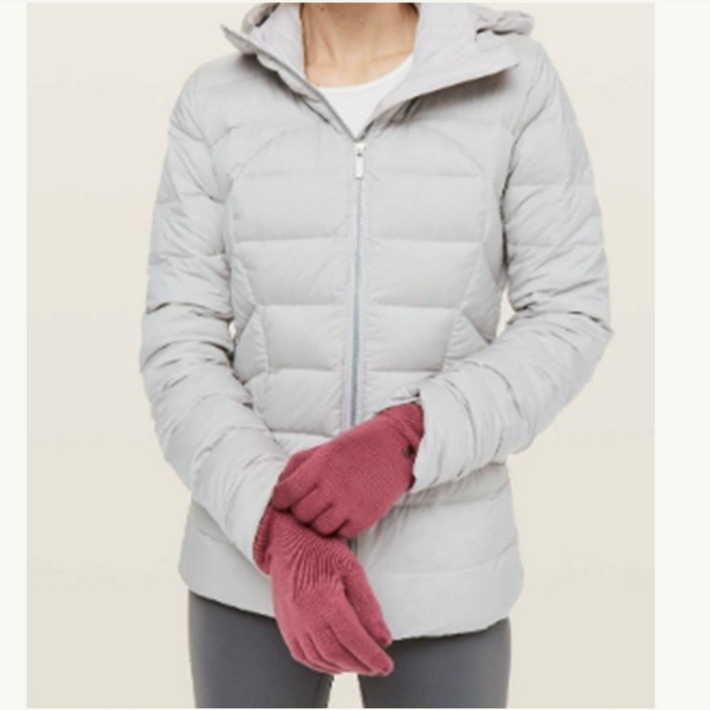 "Scroll on" Knit Gloves